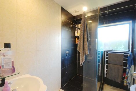 Photo of property in 11 Elvira Place, Ranui, Auckland, 0612