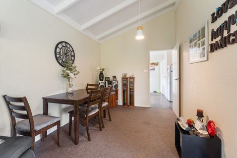 Photo of property in 6a Buckley Grove, Paraparaumu, 5032