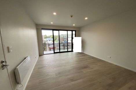 Photo of property in 201/36c Greenslade Crescent, Northcote, Auckland, 0627