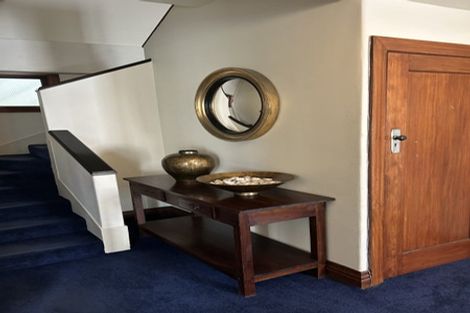 Photo of property in Sunhaven Flats, 262 Oriental Parade, Oriental Bay, Wellington, 6011