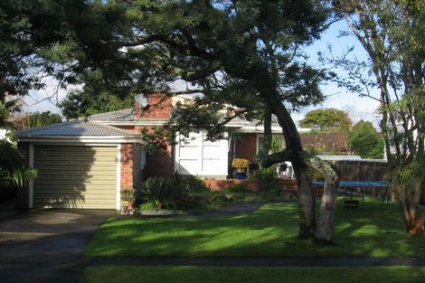 Photo of property in 1/10 Riverlea Avenue, Pakuranga, Auckland, 2010