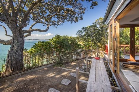 Photo of property in 84a Vauxhall Road, Narrow Neck, Auckland, 0624