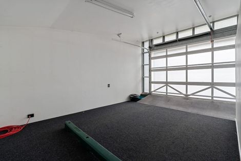 Photo of property in 64a Orangi Kaupapa Road, Northland, Wellington, 6012