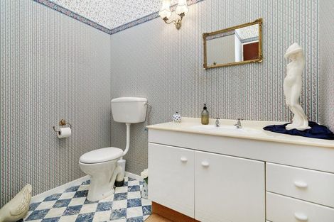 Photo of property in 34 Greyfriars Crescent, Tawa, Wellington, 5028