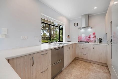 Photo of property in 253 Mahurangi East Road, Snells Beach, 0920