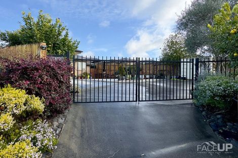 Photo of property in 13 Anna Lane, Glen Eden, Auckland, 0602