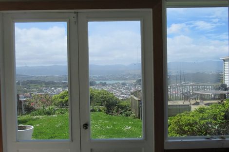 Photo of property in 28 Fortunatus Street, Brooklyn, Wellington, 6021