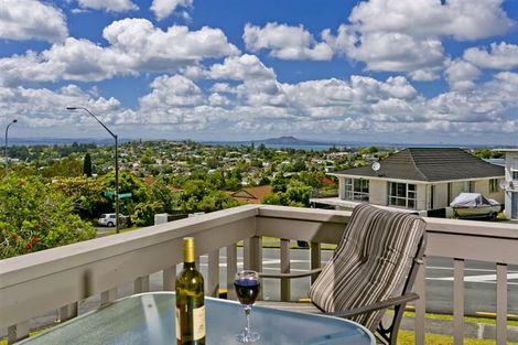 Photo of property in 1/2 Morice Place, Torbay, Auckland, 0630