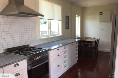 Photo of property in 36 Esmonde Road, Takapuna, Auckland, 0622