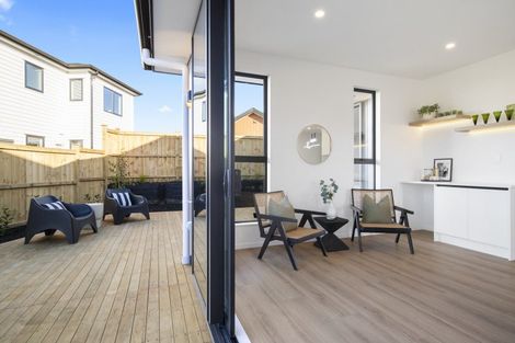 Photo of property in 32 Rongoa Maori Way, Pukekohe, 2120
