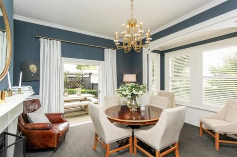 Photo of property in 28 Waiwaka Terrace, Strandon, New Plymouth, 4312