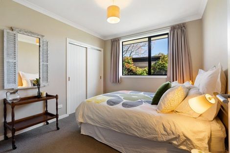 Photo of property in 28 Reynolds Road, Havelock North, 4130