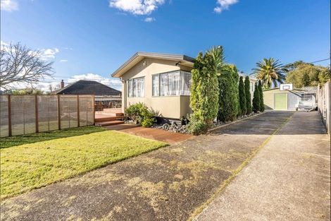 Photo of property in 44 Woodglen Road, Glen Eden, Auckland, 0602