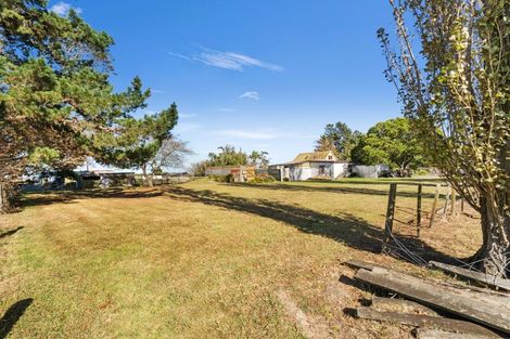 Photo of property in 2828 State Highway 1, Sanson, Palmerston North, 4479