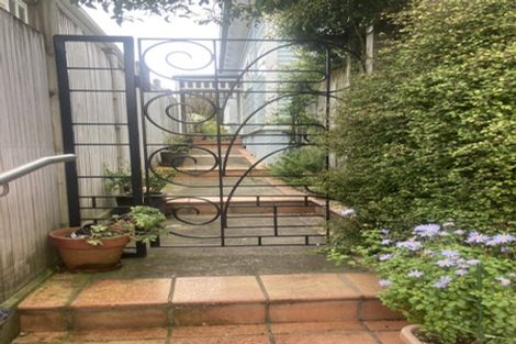 Photo of property in 105 Owen Street, Newtown, Wellington, 6021