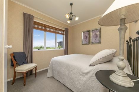 Photo of property in 69 Puke Road, Kumeu, 0891