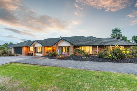 Photo of property in 274 Hill Road, The Gardens, Auckland, 2105