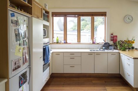 Photo of property in 176 Derwent Street, Island Bay, Wellington, 6023