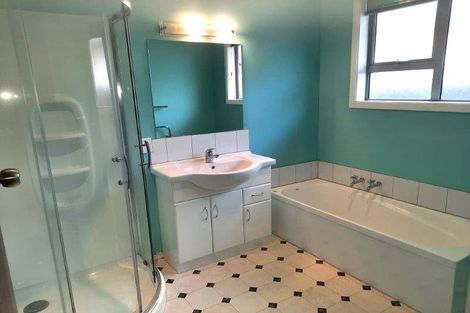 Photo of property in 2/38 Delaware Crescent, Russley, Christchurch, 8042