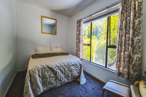 Photo of property in 14 Westhaven Drive, Tawa, Wellington, 5028