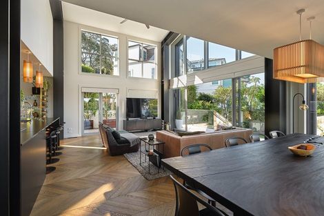 Photo of property in 81 Hinemoa Street, Birkenhead, Auckland, 0626