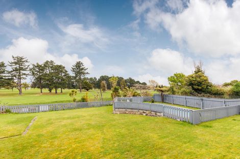 Photo of property in 27 Parkland Crescent, Terrace End, Palmerston North, 4410
