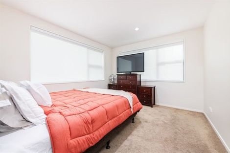 Photo of property in 96 San Valentino Drive, Henderson, Auckland, 0612
