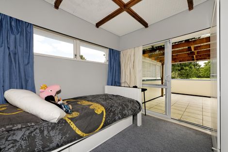 Photo of property in 97 Godley Road, Green Bay, Auckland, 0604