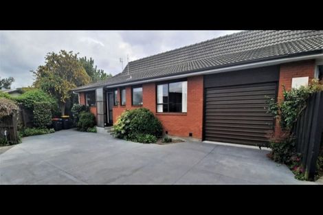 Photo of property in 1/16b Montclare Avenue, Ilam, Christchurch, 8041
