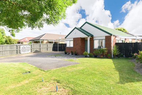 Photo of property in 162 Waitemata Drive, Ranui, Auckland, 0612