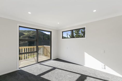 Photo of property in 1 Rarangi Way, Owhiro Bay, Wellington, 6023