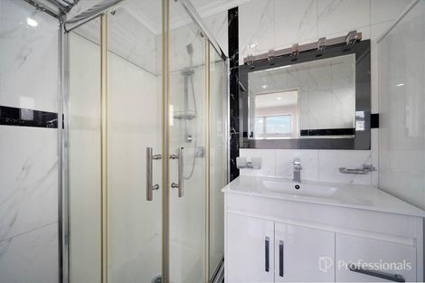 Photo of property in 17 Kohinoor Avenue, Mangere, Auckland, 2022