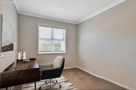 Photo of property in 15a Heta Road, Highlands Park, New Plymouth, 4312