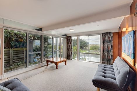 Photo of property in 378 Marine Parade, South New Brighton, Christchurch, 8062