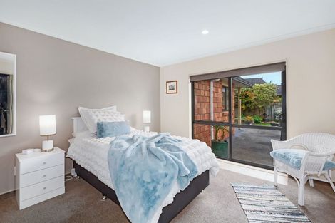 Photo of property in 17 Sams Way, Raumati South, Paraparaumu, 5032