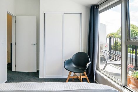 Photo of property in 35 Garreg Road, Fendalton, Christchurch, 8052