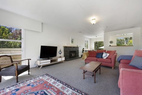 Photo of property in 11 Winchester Avenue, Pinehaven, Upper Hutt, 5019
