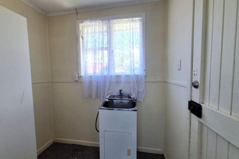 Photo of property in 10 Ross Road, Western Heights, Rotorua, 3015