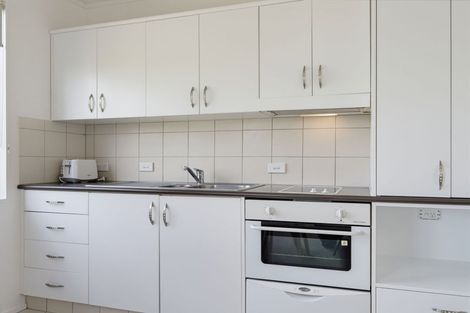 Photo of property in Beachpoint Apartments, 2/5 West End Road, Ohope, 3121