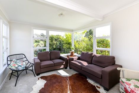 Photo of property in 16 Awanui Street, Merrilands, New Plymouth, 4312