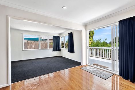 Photo of property in 8 Memorial Drive, Parahaki, Whangarei, 0112