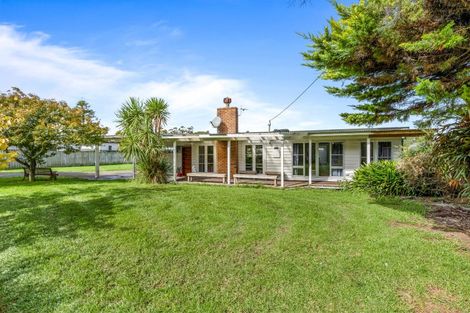 Photo of property in 49 Tawa Road, Kumeu, 0891