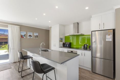 Photo of property in 19 Enereta Road, Otaki, 5512