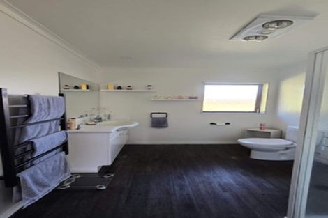 Photo of property in 1 Oaks Place, Te Aroha, 3320