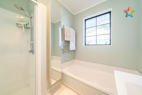 Photo of property in 27 Kaitangata Crescent, Kelson, Lower Hutt, 5010