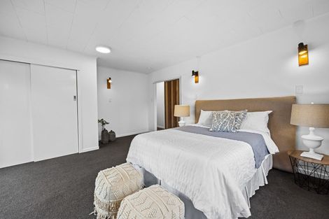 Photo of property in 20 Stuart Place, Blagdon, New Plymouth, 4310