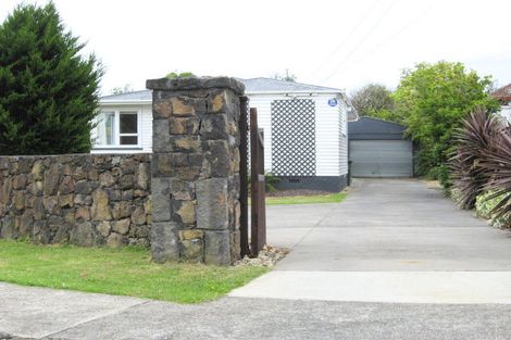 Photo of property in 7 Kowhai Avenue, Mangere Bridge, Auckland, 2022