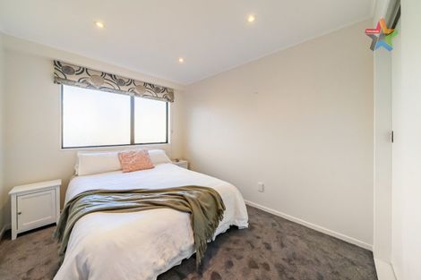 Photo of property in 28 Mcenroe Grove, Naenae, Lower Hutt, 5011