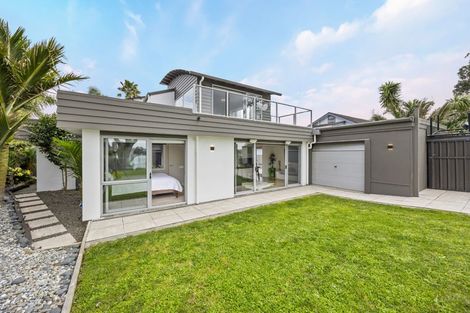 Photo of property in 151 Pah Road, Cockle Bay, Auckland, 2014