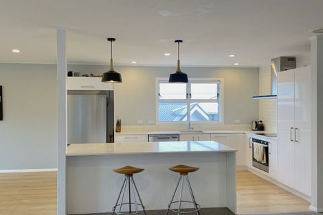 Photo of property in 3 Baylands Drive, Newlands, Wellington, 6037